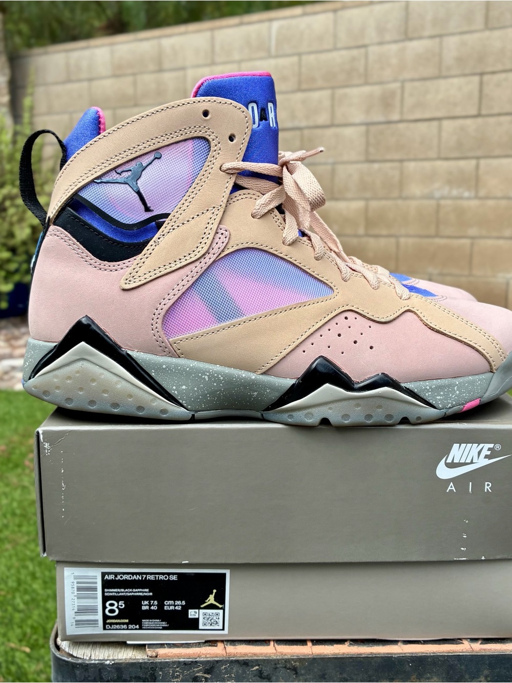 Jordan 7 Retro SE
Sapphire